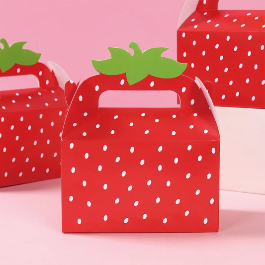 Süße Erdbeer-Geschenkboxen aus Papier
