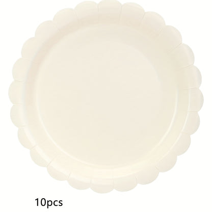 Elfenbeinfarbene Pappteller mit Muschelrand