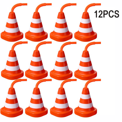 Bau-Becher in Kegelform mit Strohhalm