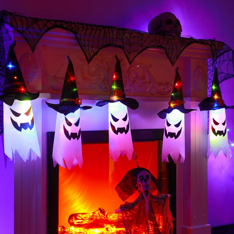 Bunte Halloween-Lichterkette mit Zaubererhüten & Geistern